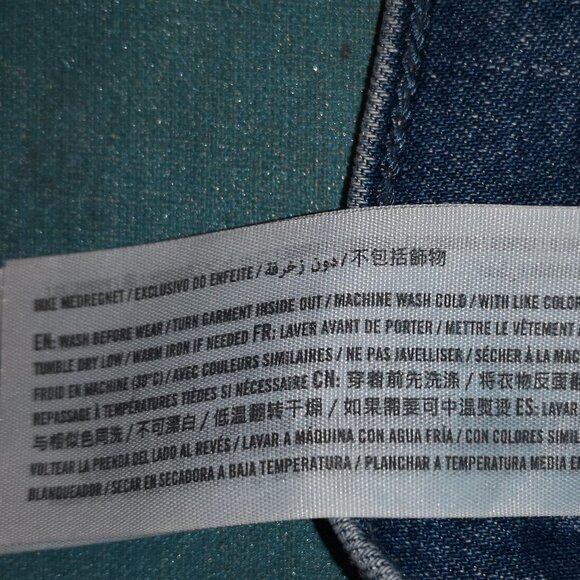 Hollister High Rise Short Ladies Distressed Jean Shorts - Picture 10 of 13